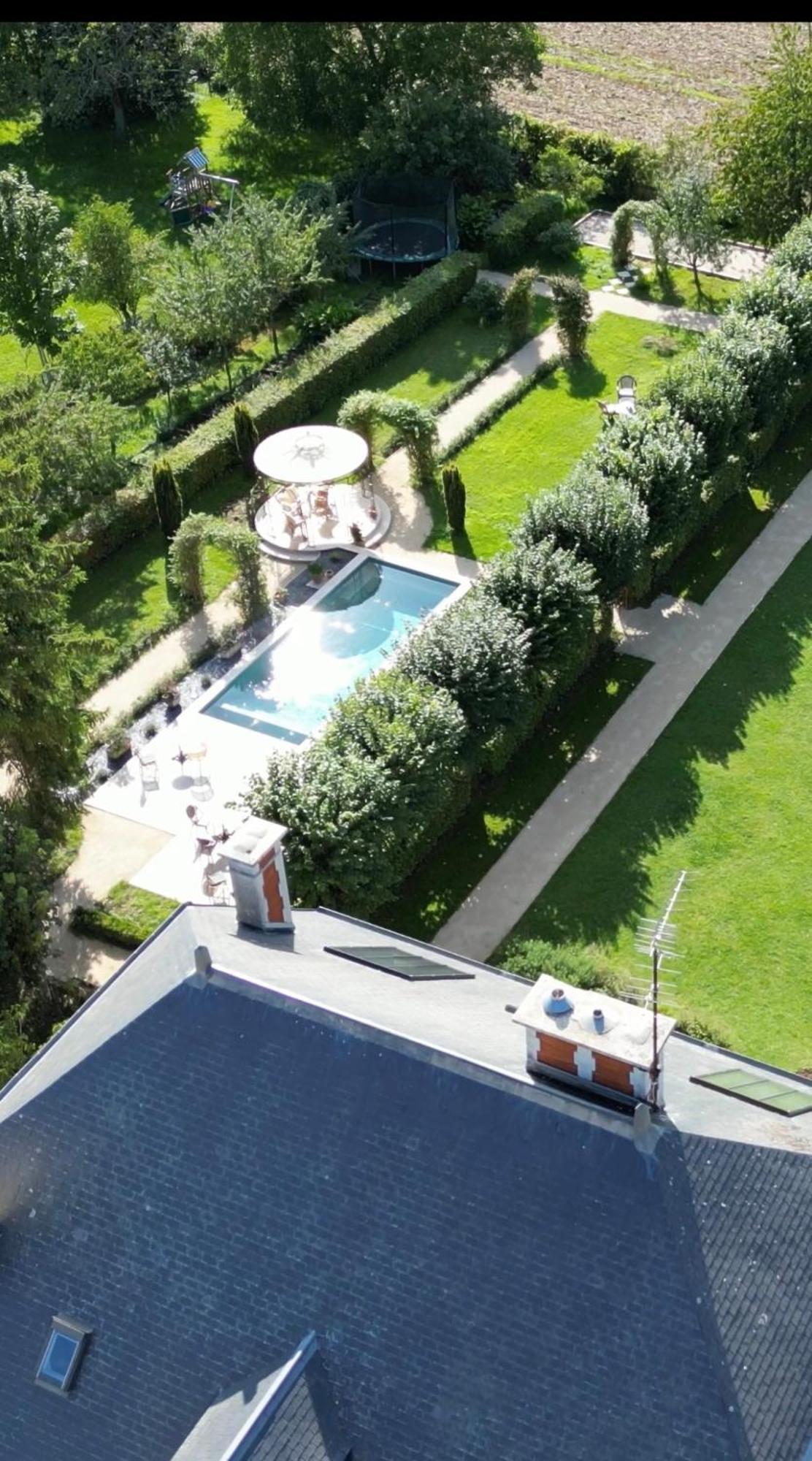 La Grande Maison Lgm Lesches Екстер'єр фото